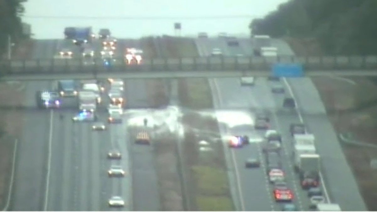 Lanes of I-84 West Closed in Tolland After Truck Hits Bridge - Vimarsana News