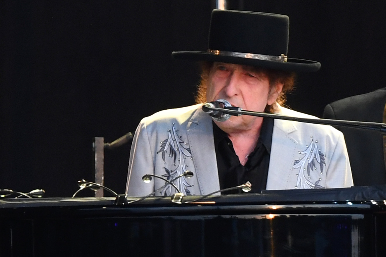 Forever a Rolling Stone: Bob Dylan Going on Tour — Through 2024 - Vimarsana News