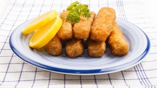 A plate of fish sticks