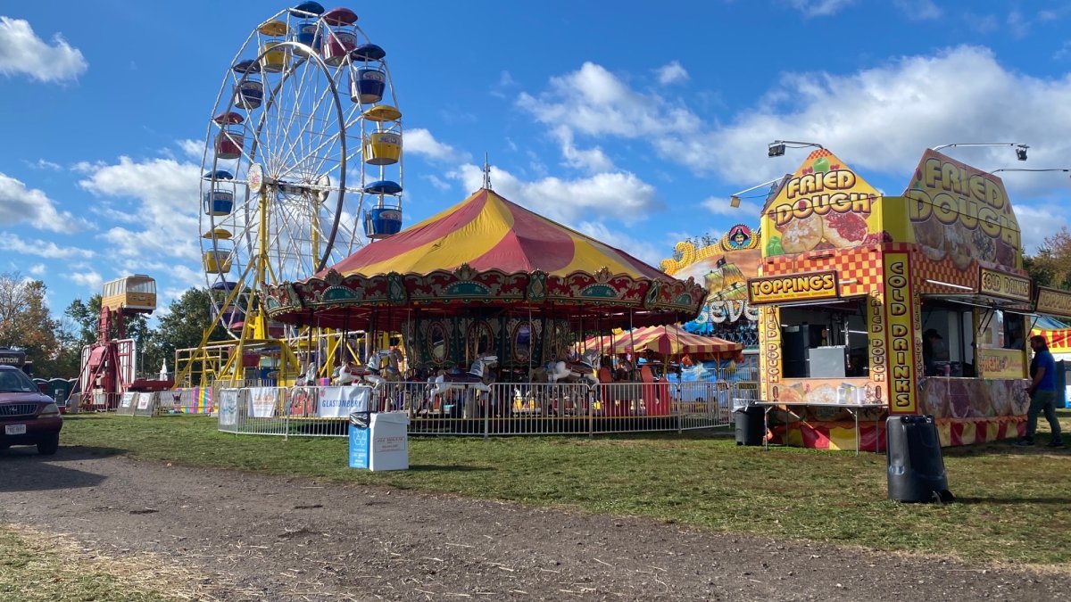 Thousands Enjoy Annual Apple Harvest and Music Festival in Glastonbury