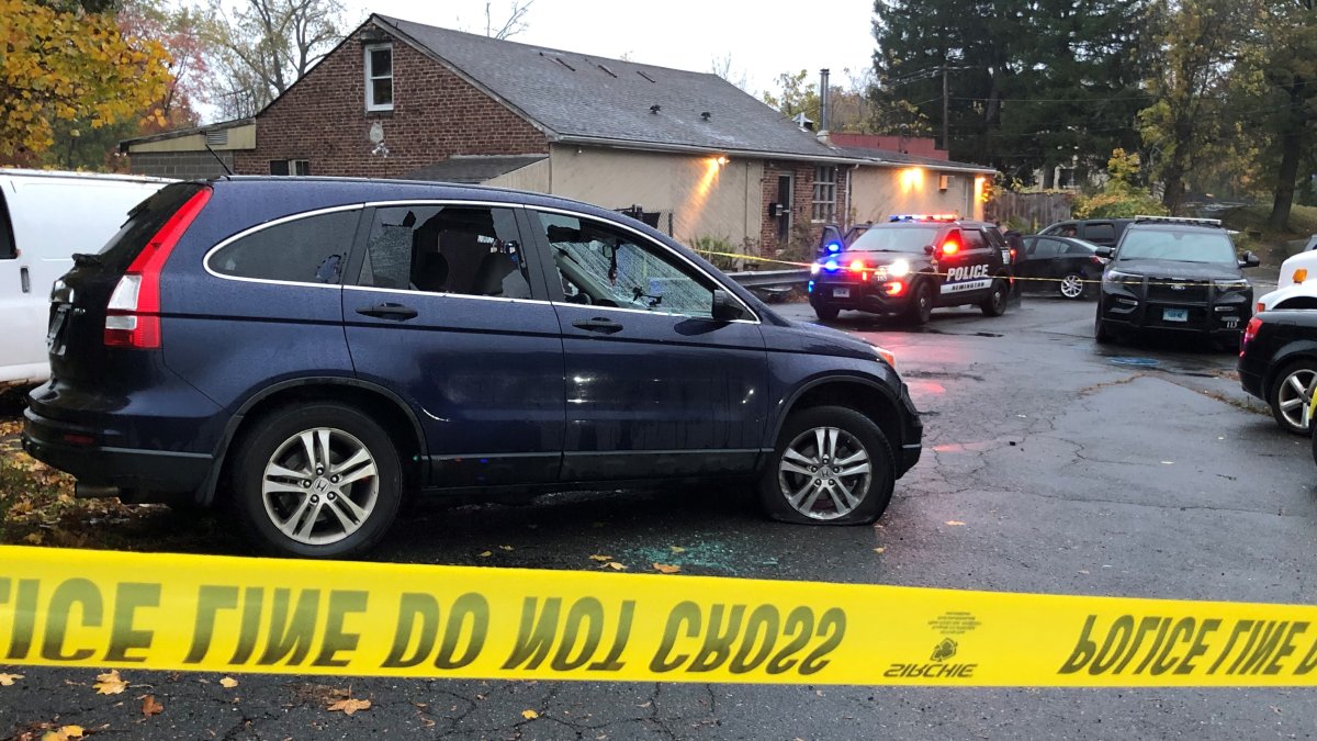 Newington Police Search for Additional Suspects in Early Morning Larceny - Vimarsana News