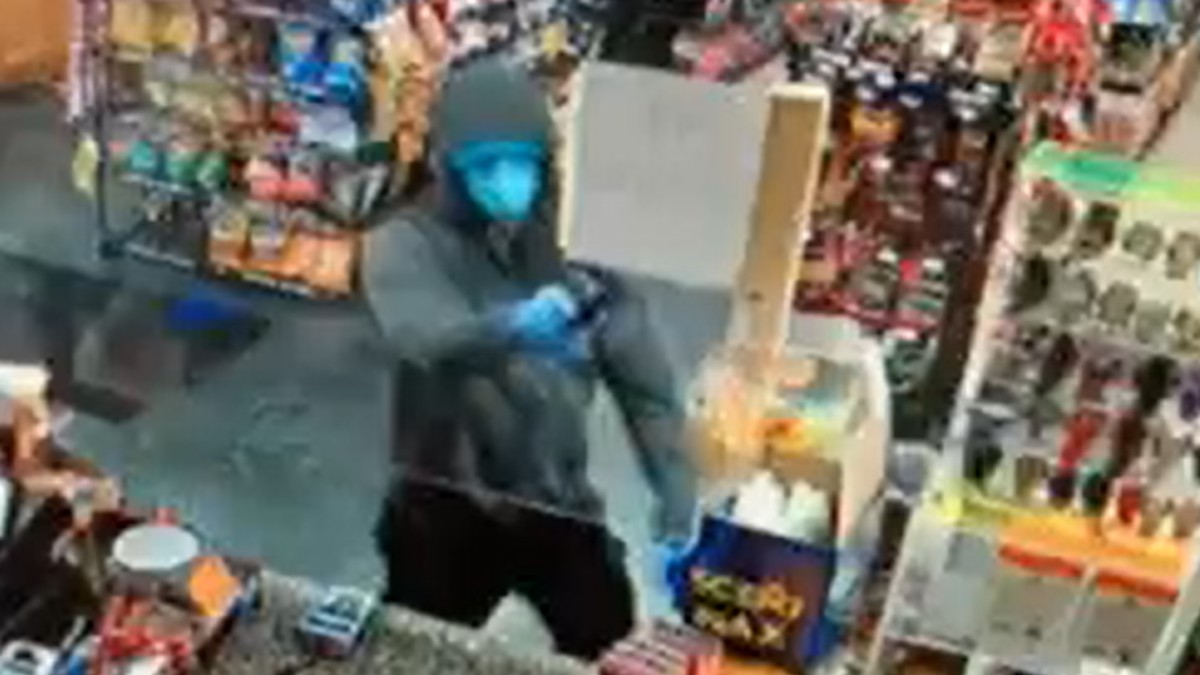 Wolcott Police Search For Armed Convenience Store Robbery Suspect – NBC  Connecticut