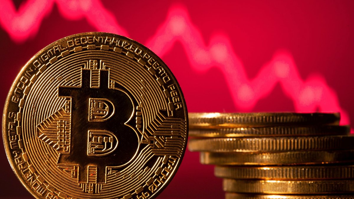 Bitcoin Slides About 7%, Other Cryptocurrencies Drop After Global Stocks Fall on Hawkish Fed Minutes - Vimarsana News