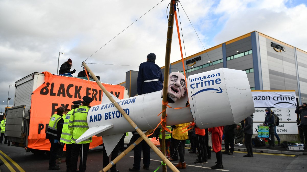 Extinction Rebellion Target Amazon UK Hubs With Blockades on Black Friday - Vimarsana News