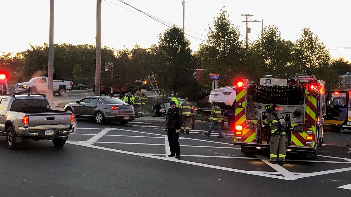 One Injured in Crash in Newington – NBC Connecticut