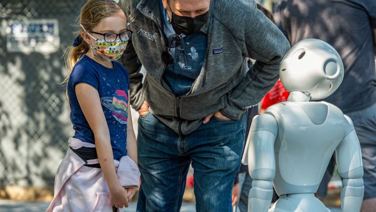 'Golden Era of Robotics Adoption' Kicks Off in 2022, Strategist Says – NBC Connecticut - Vimarsana News