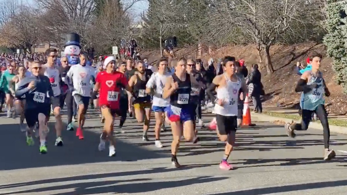 Over 1,500 Walkers, Runners Participate in Annual Blue Back Mitten Run