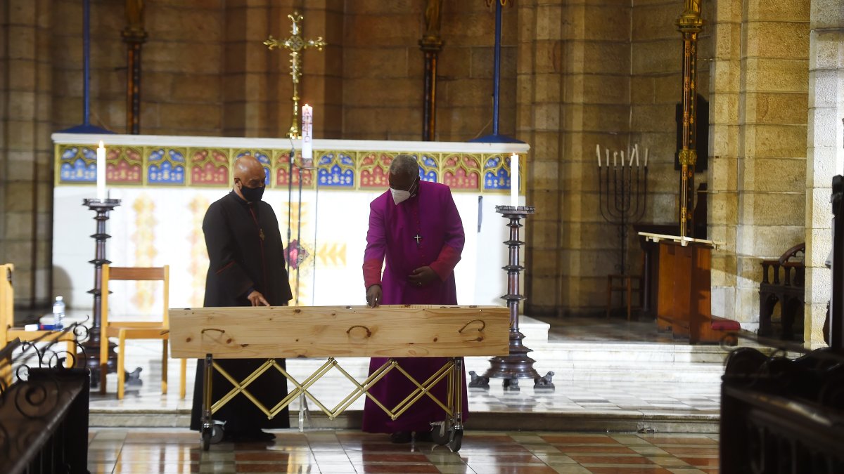 South Africans Pay Their Respects to Archbishop Desmond Tutu – NBC Connecticut - Vimarsana News
