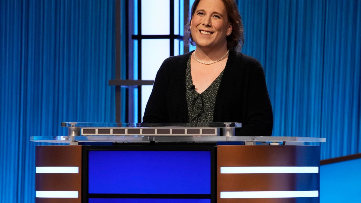 Amy Schneider Is the First Woman to Win $1 Million on 'Jeopardy!' – NBC Connecticut - Vimarsana News
