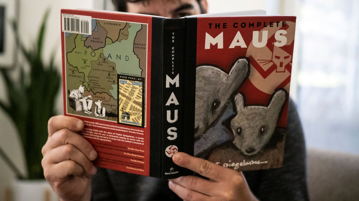'Maus' Is an Amazon Bestseller After Tennessee School Ban – Author Art Spiegelman Compares Board to Putin – NBC Connecticut - Vimarsana News