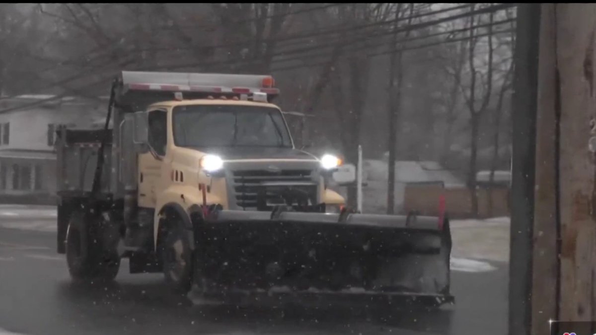 Drivers Asked to Stay Off the Roads Tomorrow as Crews Prepare for Snow ...