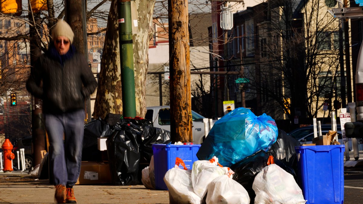 Garbage, Recyclables Pile Up in Some Cities as Omicron Takes Toll - Vimarsana News