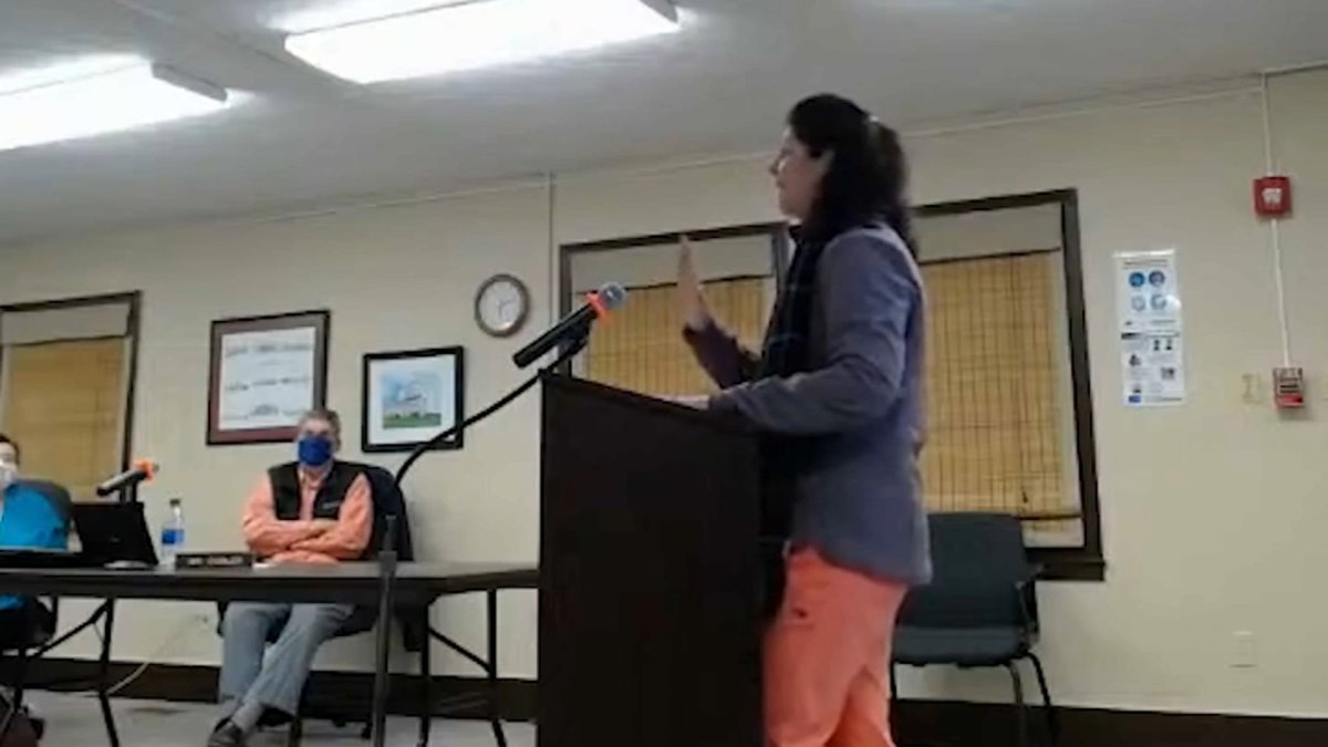 Virginia Mom Charged in Threat to Bring Guns to School Over Masks – NBC Connecticut - Vimarsana News