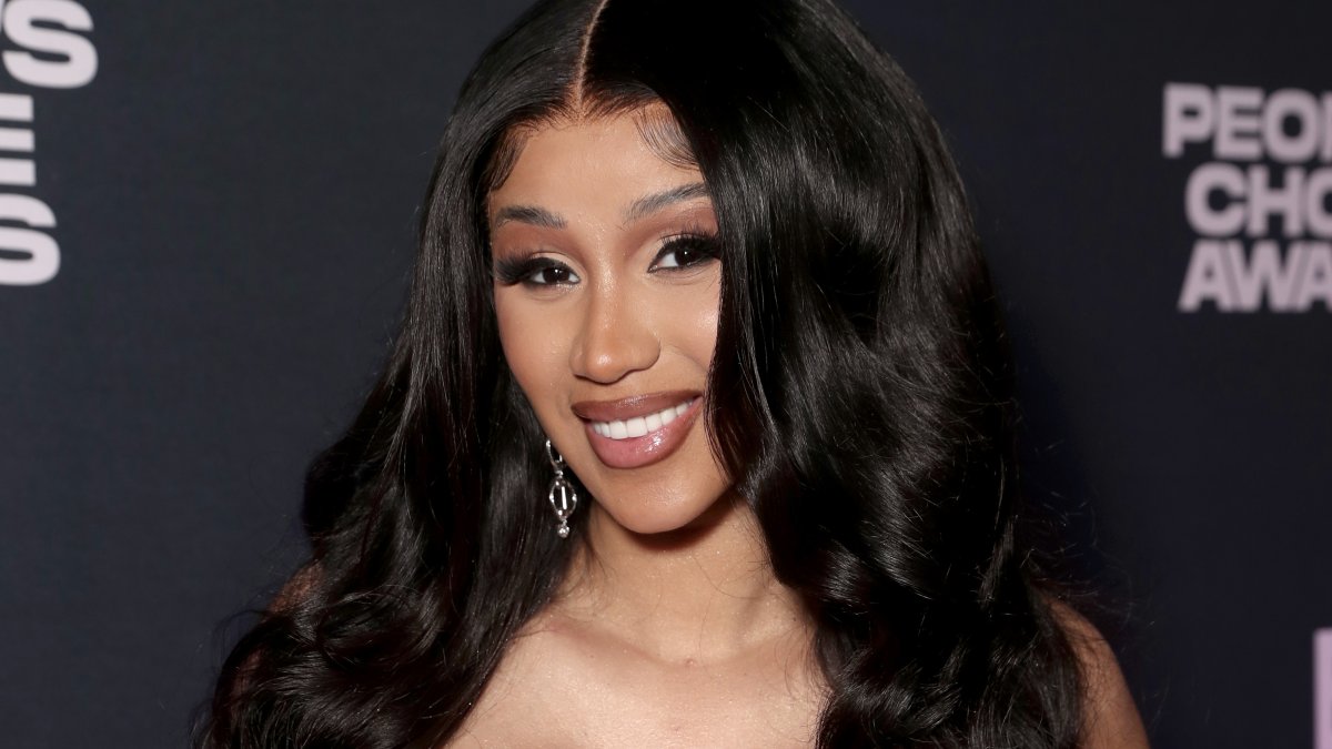 Cardi B Sued for $5M by Man 'Humiliated' Over Sexually Suggestive Image – NBC Connecticut - Vimarsana News