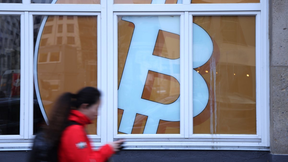 Bitcoin and Ether Rise as Ukraine-Russia Tensions Appear to Ease - Vimarsana News