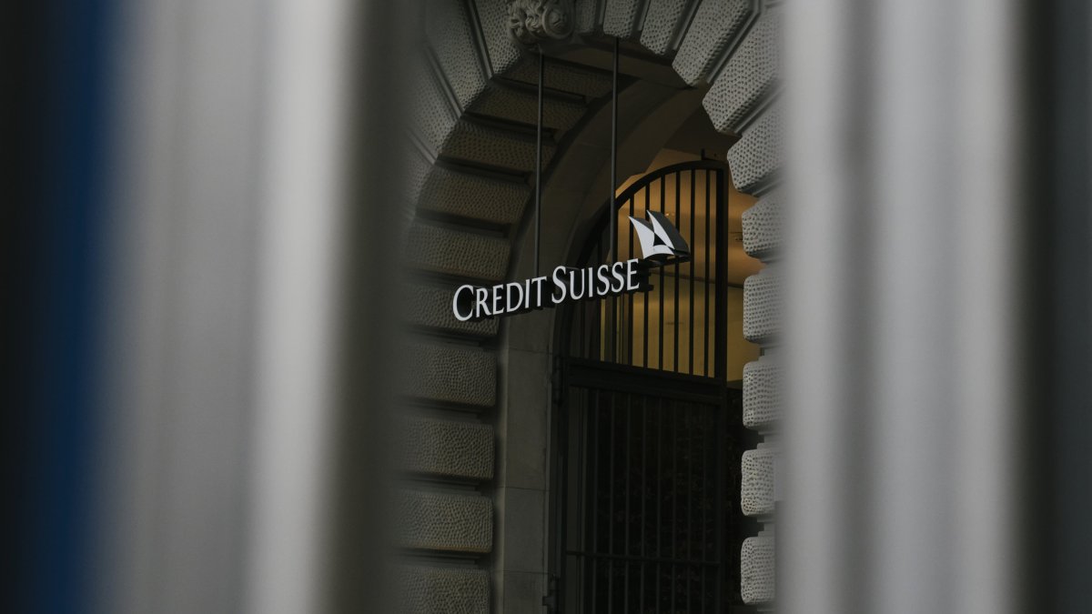 Credit Suisse Ends Tumultuous Year With Big Loss as Litigation Costs Bite - Vimarsana News