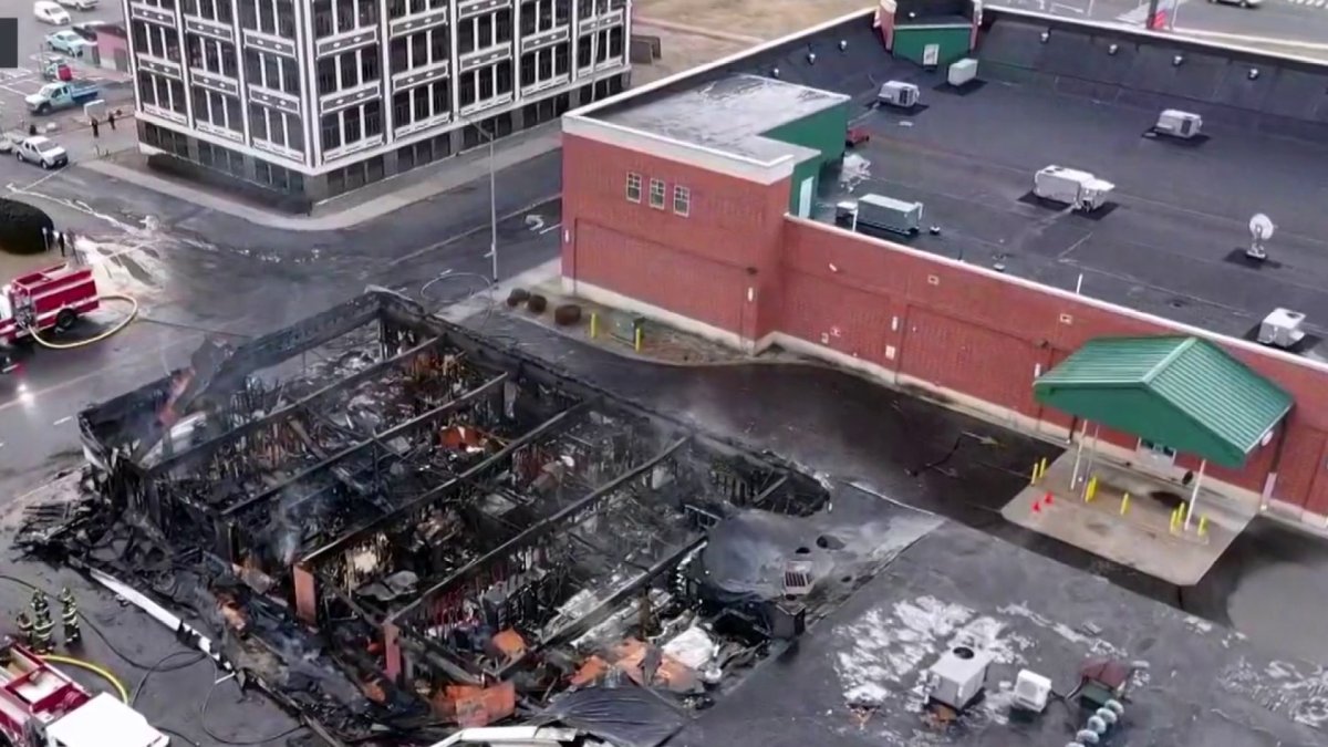 Fire Has Destroyed a Bristol Shopping Plaza – NBC Connecticut