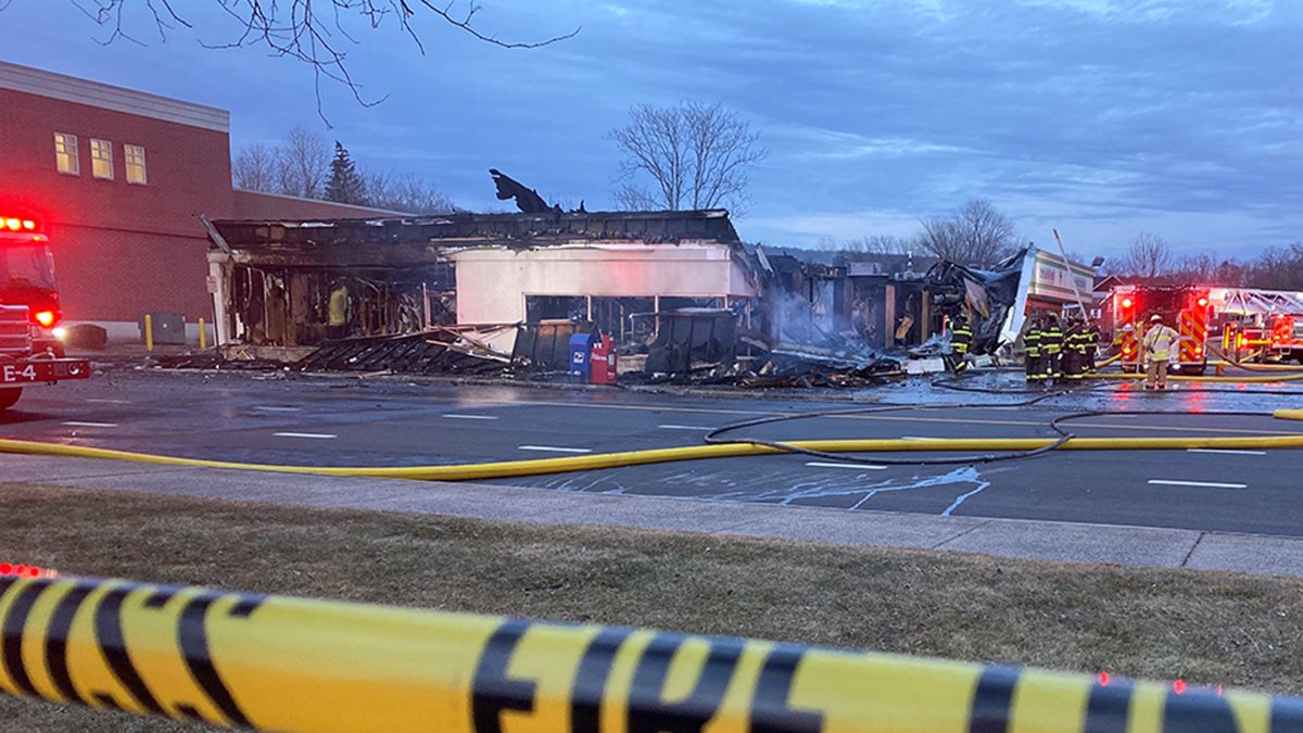 Fire Destroys Several Businesses in Bristol Strip Mall - Vimarsana News