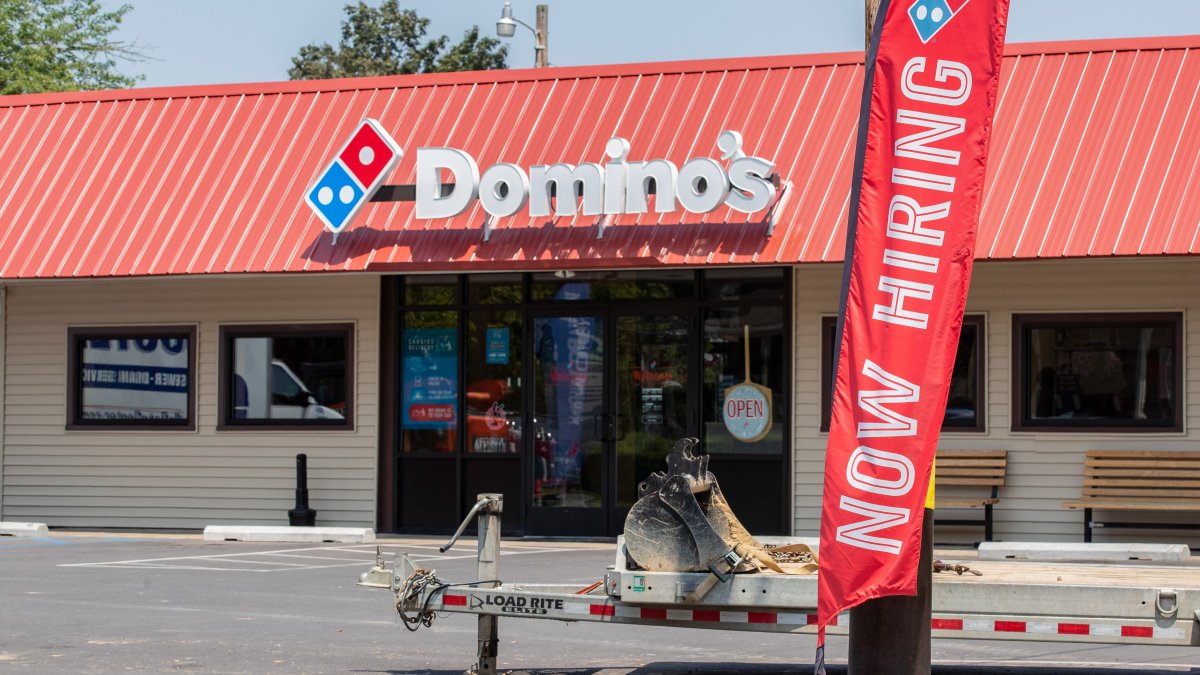 Domino's Will Pay You $3 If You Pick Up Your Own Pizza – NBC Connecticut - Vimarsana News