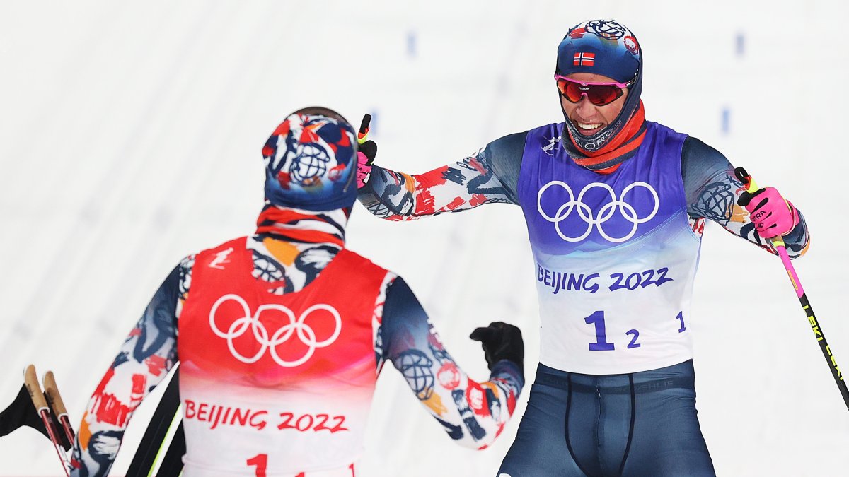 Спринт мужчины лыжи результаты. Johannes Klaebo Olympic 2022. Йоханнес хёсфлот Клебо лыжники. Йоханнес хёсфлот Клебо лыжные гонки.