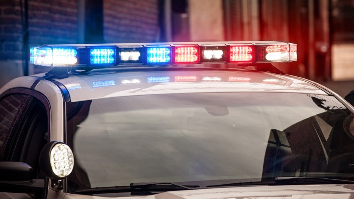 Chicago TV news crew robbed at gunpoint – NBC Connecticut - Vimarsana News
