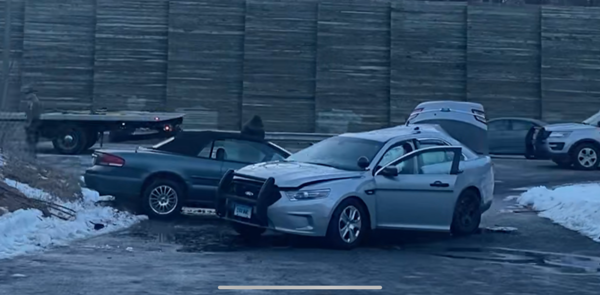 State Trooper Involved in Car Crash on Route 9 in New Britain - Vimarsana News