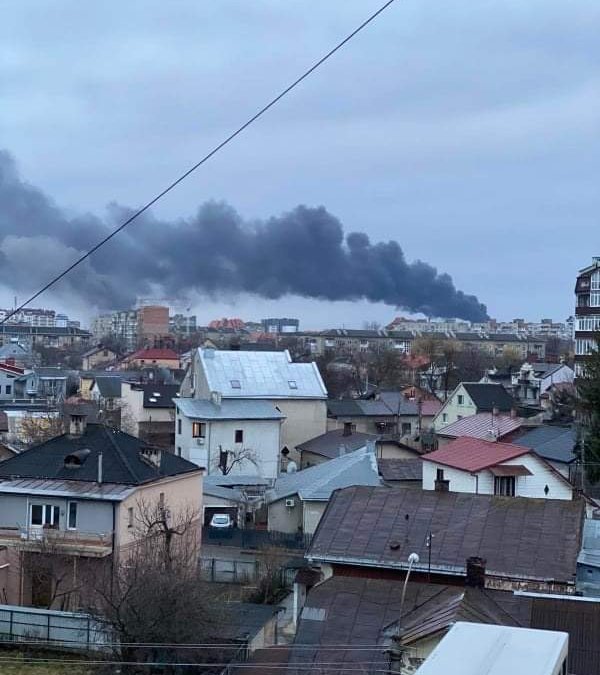 'America Stands With Ukraine;' CT Leaders React to Russian Invasion – NBC Connecticut - Vimarsana News