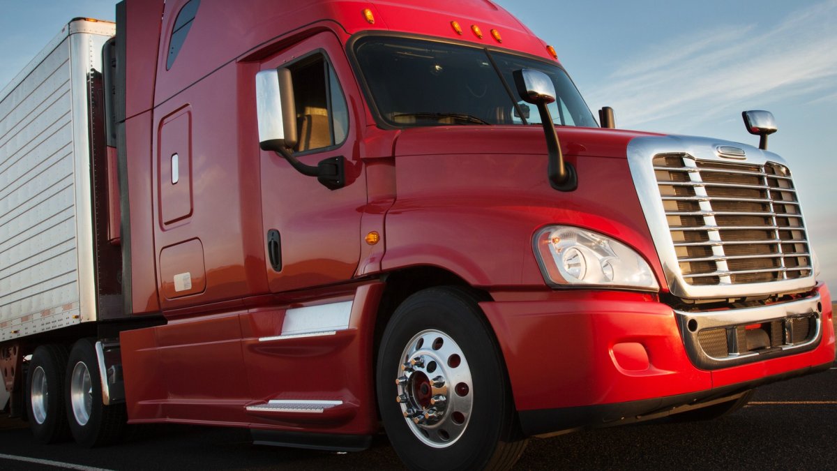 Trucking Association Says 2023 Highway Usage Fees Could Impact Consumers - Vimarsana News