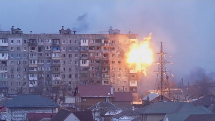 Russian Forces Continue the Assault on Mariupol, Fighting Rages Around Kyiv