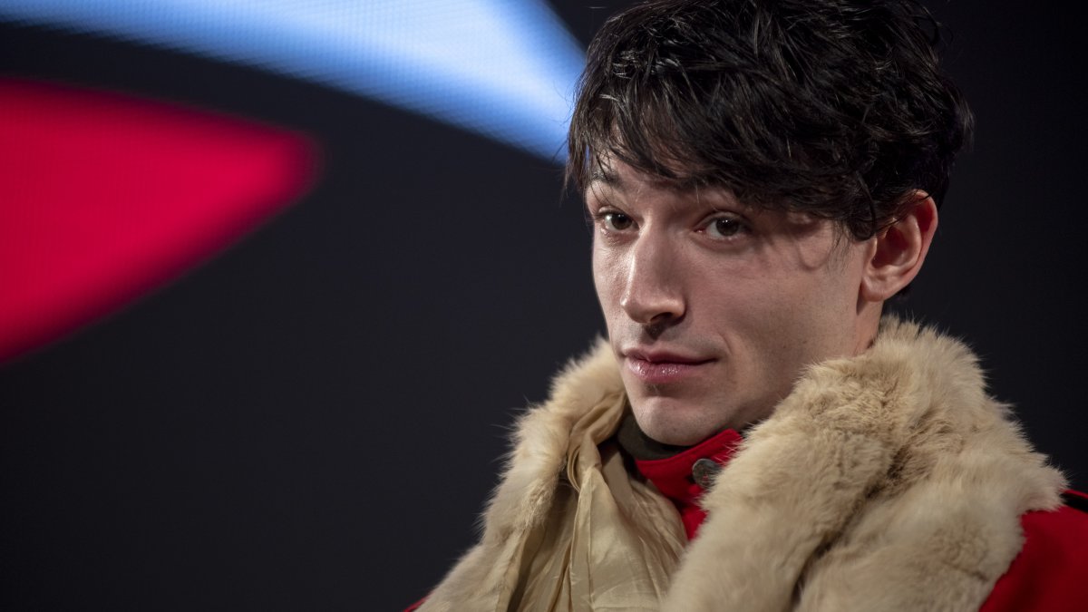 Couple Files Temporary Restraining Order Against Ezra Miller in Hawaii – NBC Connecticut - Vimarsana News