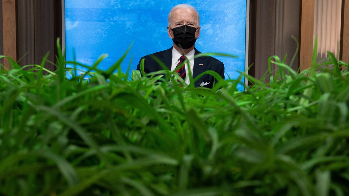 This Earth Day, Biden Facing Into 'Headwinds' on Climate Agenda – NBC Connecticut - Vimarsana News