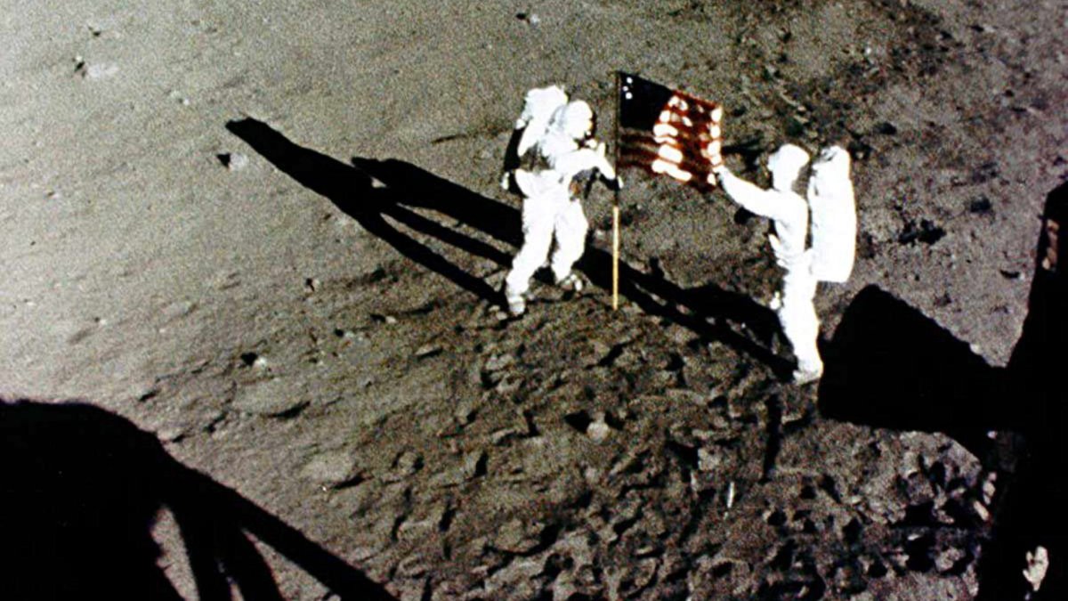 Particles of Apollo 11 Moon Dust for Sale at Auction – NBC Connecticut - Vimarsana News