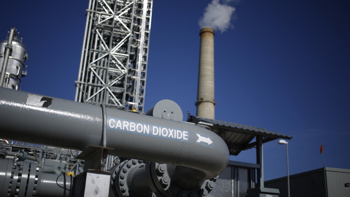 Battle Over Carbon Capture as Tool to Fight Climate Change – NBC Connecticut - Vimarsana News