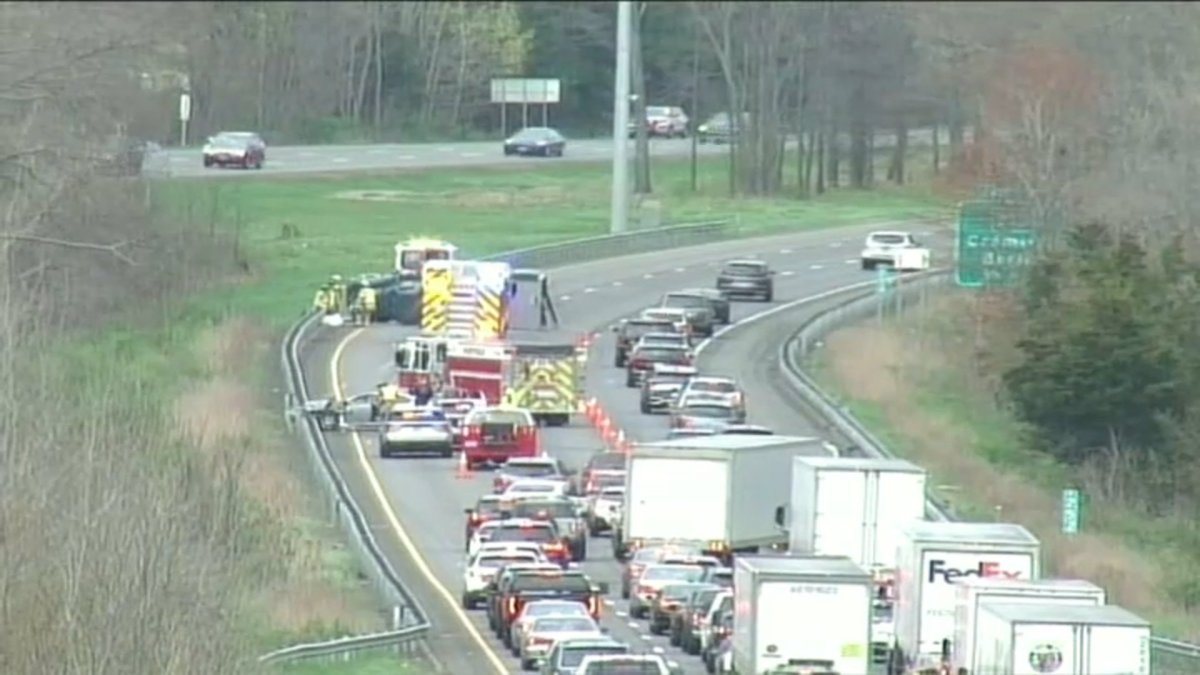 Popular Pizza Truck Involved in Rollover Crash on I-91 at Middletown/Cromwell Line - Vimarsana News