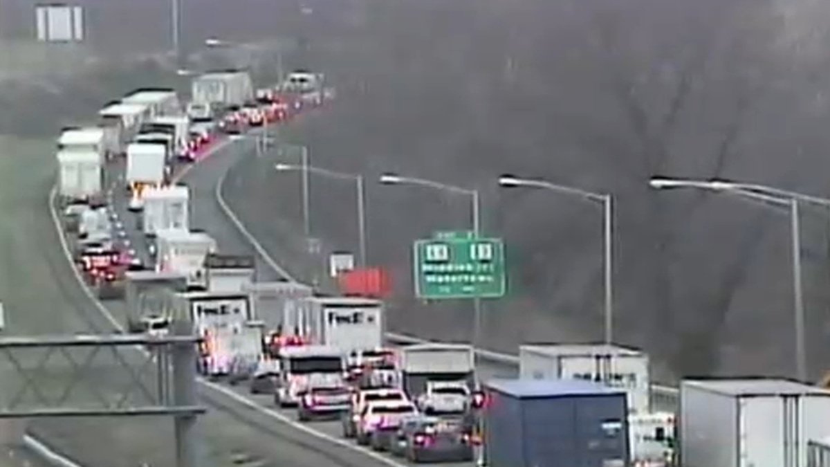 Naugatuck Man Killed in Crash on I-84 in Middlebury - Vimarsana News