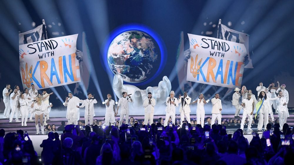 Black Eyed Peas Open 2022 Latin AMAs With 'Where Is the Love?' Tribute – NBC Connecticut - Vimarsana News