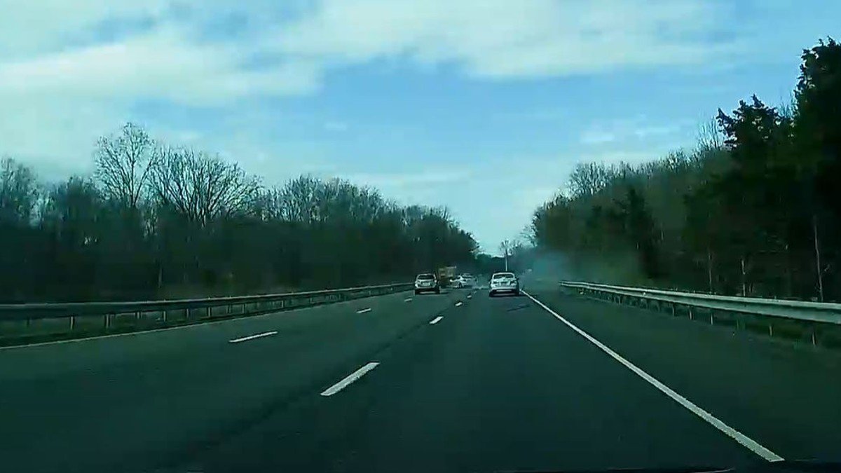 Connecticut State Police Searching for Driver That Caused a Crash Involving Pizza Truck - Vimarsana News