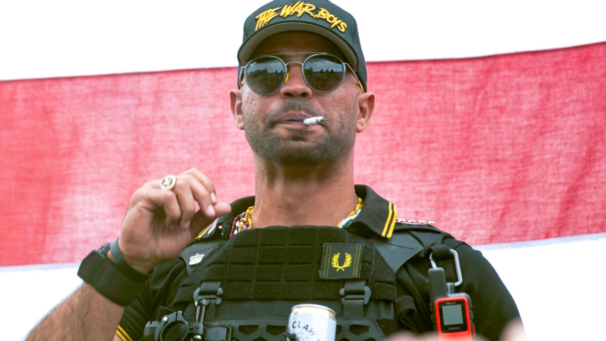 Police Officer Often Fed Information to Proud Boys Leader, Messages Show – NBC Connecticut - Vimarsana News