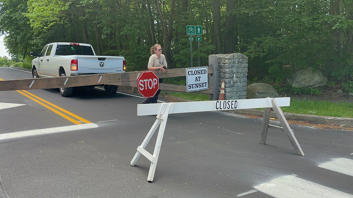 Several CT Parks, Beaches, Closed After Reaching Capacity on Memorial Day - Vimarsana News