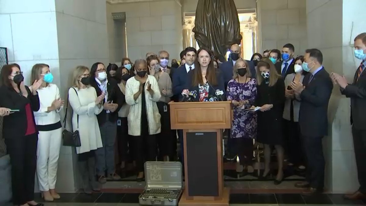 Connecticut Lawmakers, Advocates Upset With Leaked Roe v. Wade Draft Decision - Vimarsana News
