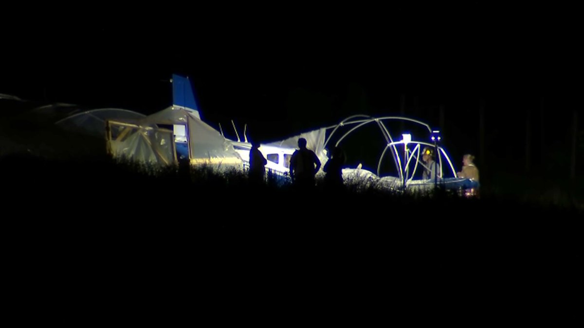 Pilot Left Scene Without Reporting Plane Crash in Simsbury Officials