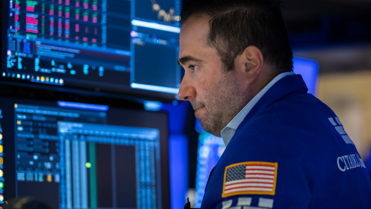 What to Watch Today: Wall Street in a Holding Pattern Ahead of Key Inflation Report - Vimarsana News
