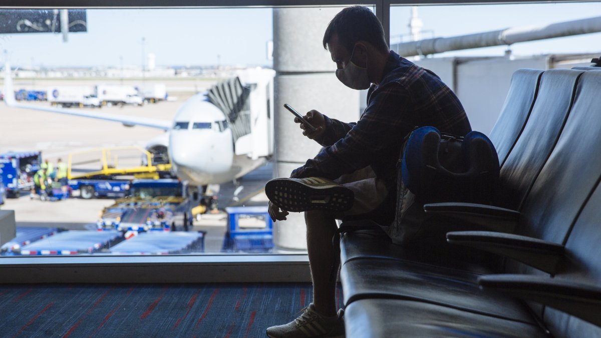 Inside the Battle to Tame Costly Airline Cancellations and Delays - Vimarsana News