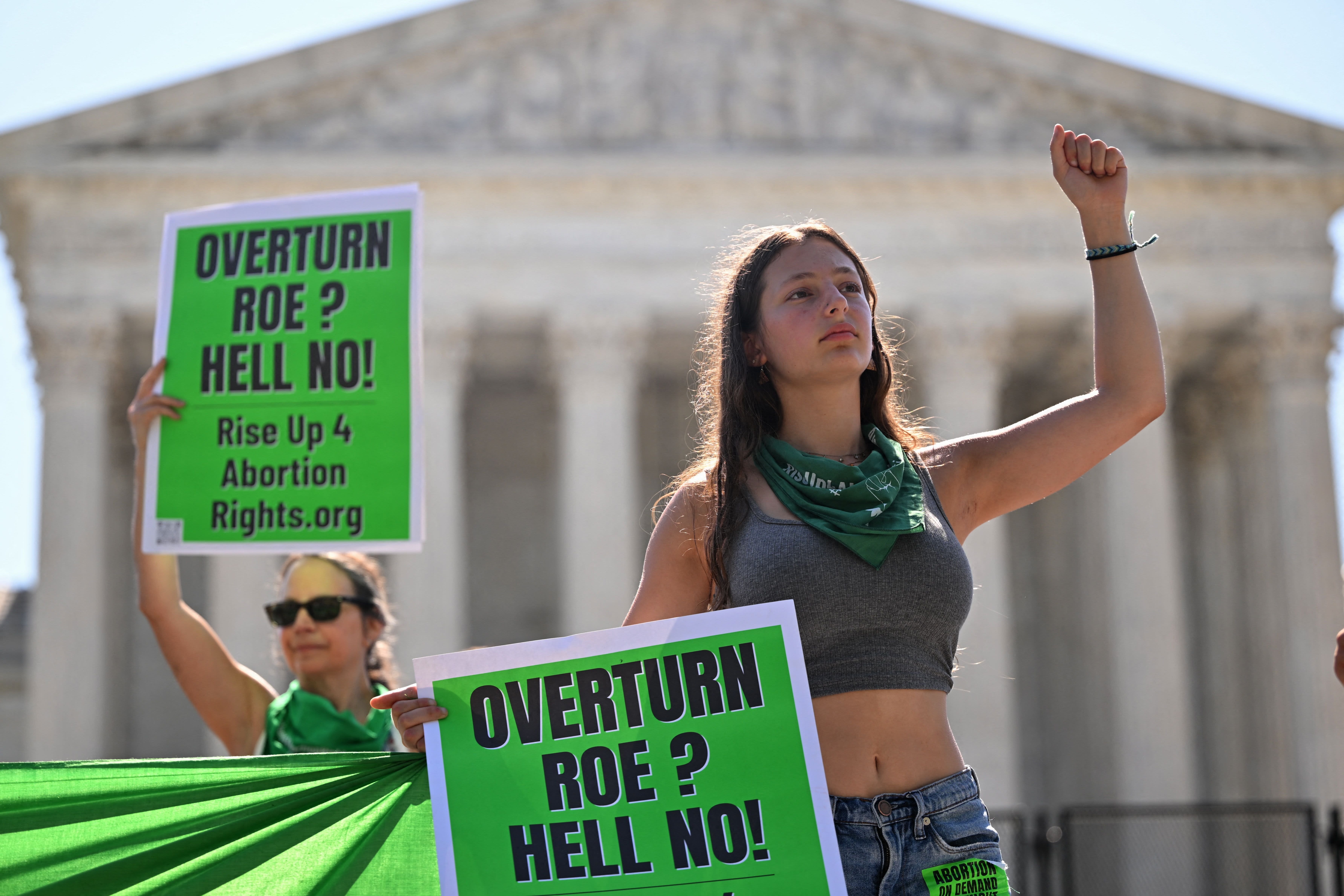 Roe V Wade's Demise Forces Companies to Grapple With Health Care Plans, Employee Privacy and More - Vimarsana News