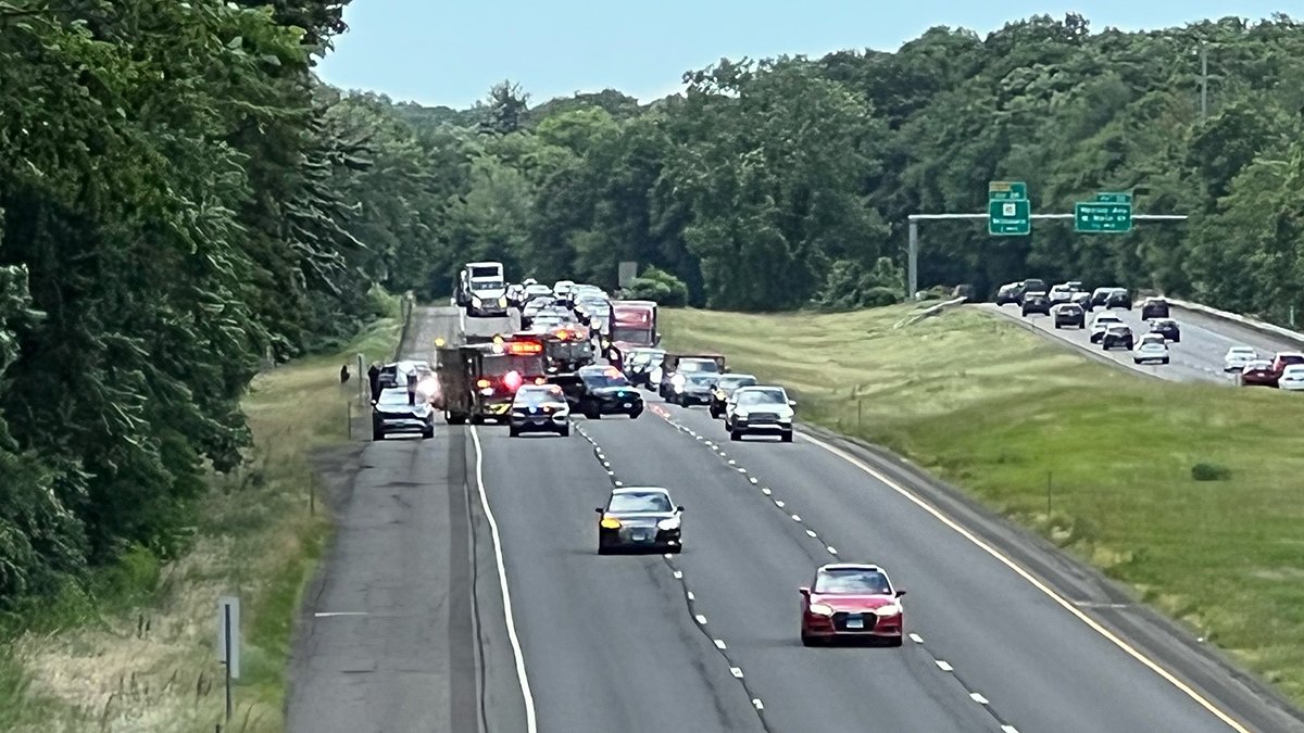 Serious Injuries Reported in Crash on I-84 East in Southington - Vimarsana News