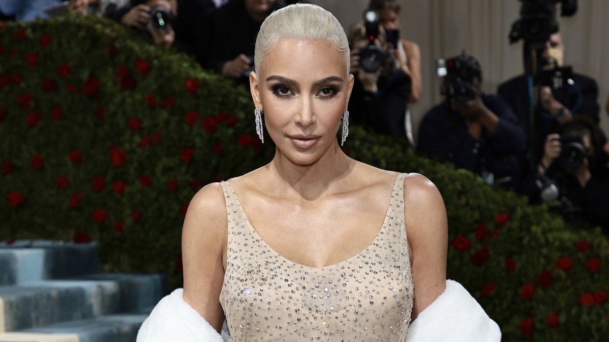 Kim Kardashian Asks for Temporary Prison Release of Uvalde Shooting Victim's Father - Vimarsana News