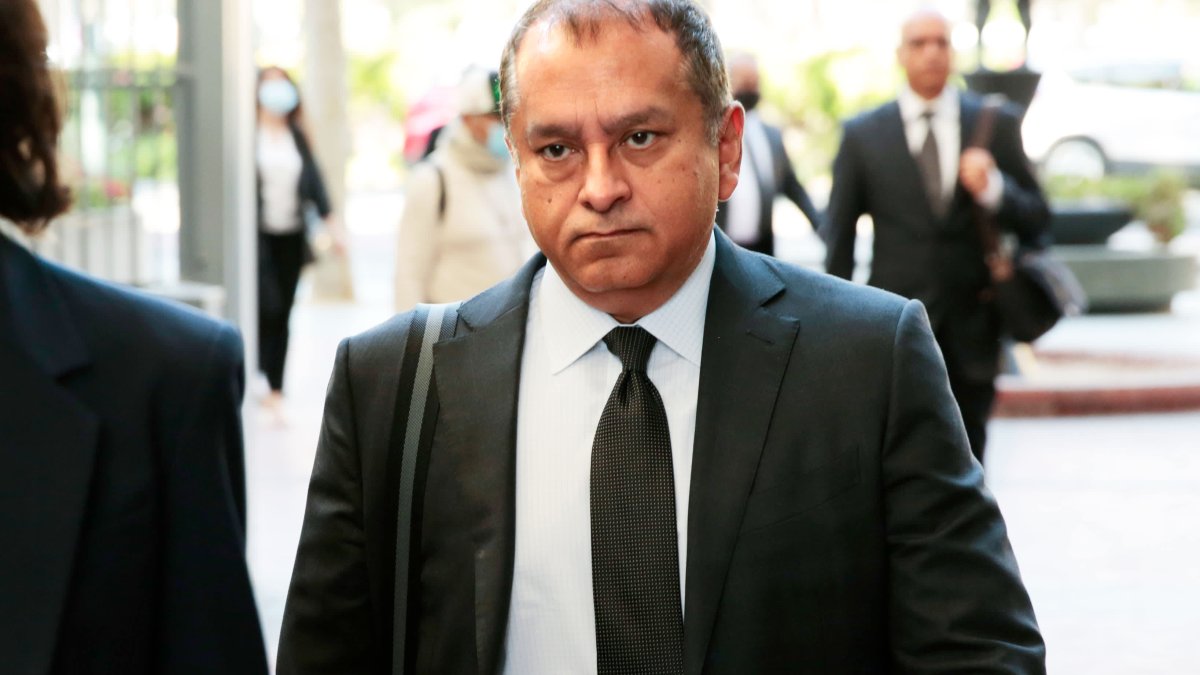 Theranos Ex-CEO Sunny Balwani Found Guilty in All 12 Charges 6 Months After Founder Holmes' Conviction - Vimarsana News