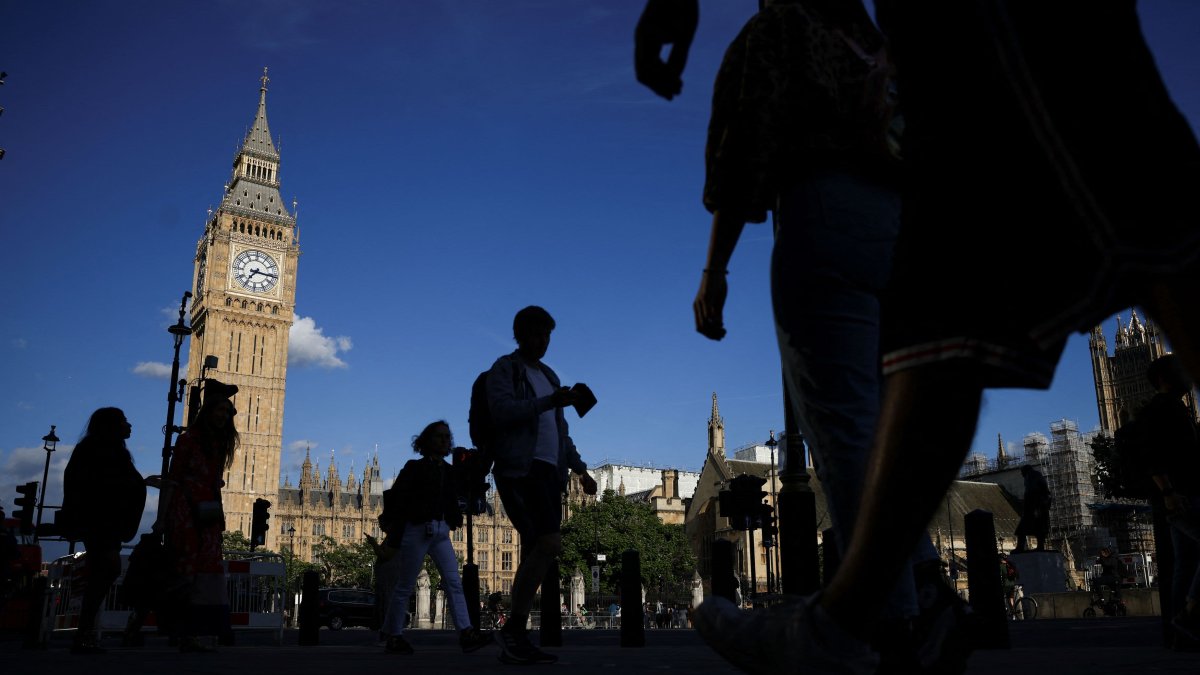 UK Inflation Hits New 40-Year High of 9.4% as Cost-Of-Living Crisis Deepens - Vimarsana News