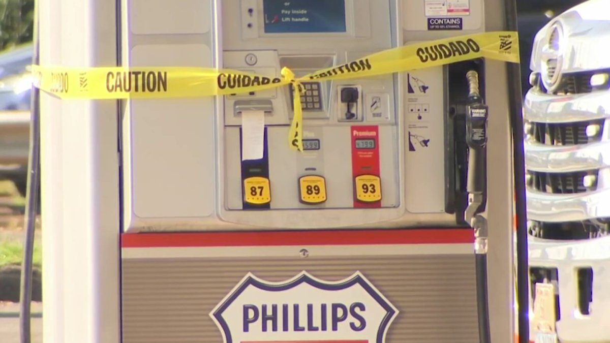 Hartford Gas Station Shuts Down Pumps After Drivers Fill Up With Water ...