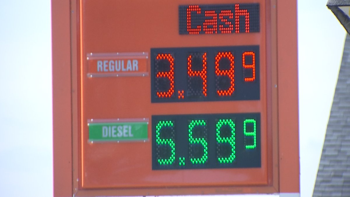 Wallingford Church, Gas Station Temporarily Scale Back Prices at the Pump - Vimarsana News